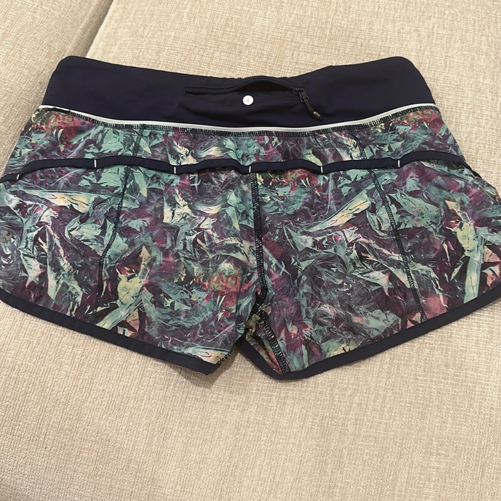 Lululemon Speed up shorts size 4